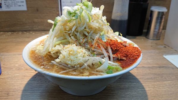 「ネーギリック ヤサイ ニンニク カラカラ カラタマ 180g」@麺屋 浜一の写真