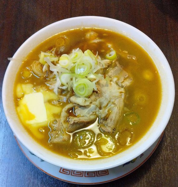 「中華そば 800円＋バター 70円」@末廣ラーメン本舗 秋田駅前分店の写真