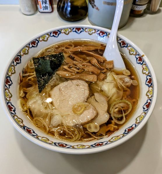 「わんたん麺　1,280円」@春木屋 吉祥寺店の写真