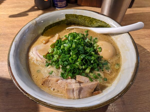「特製ラーメン」@風雲児 東京ラーメン横丁店の写真