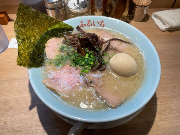 「チャーシューメン + 味玉 + 替え玉」@博多豚骨 ふるいちの写真