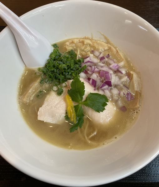 「鶏白湯らぁ麺　８５０円」@麺処 黒の写真