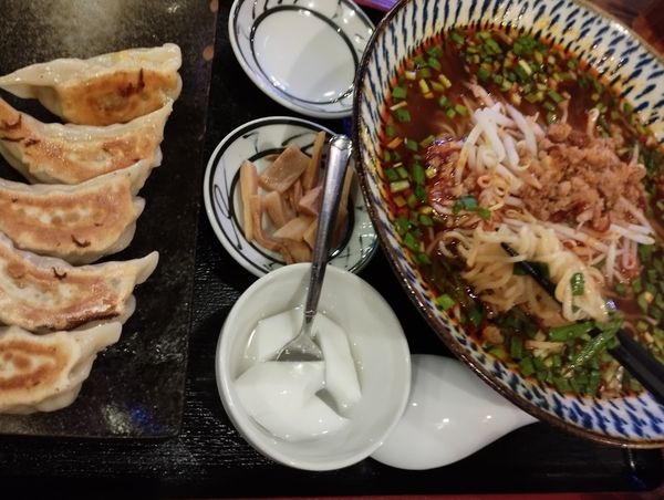 「LUNCH台湾ラーギョウセット(1000)」@三代目ザ・肉餃子＆台湾酒場 台北餃子館 東戸塚駅前店の写真