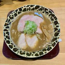 ν節白湯そば（節系）