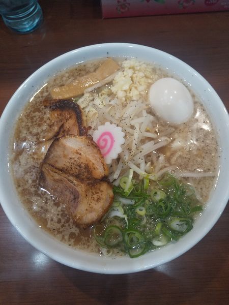 「醤油豚そば（味玉付き）」@中華そば 味万の写真