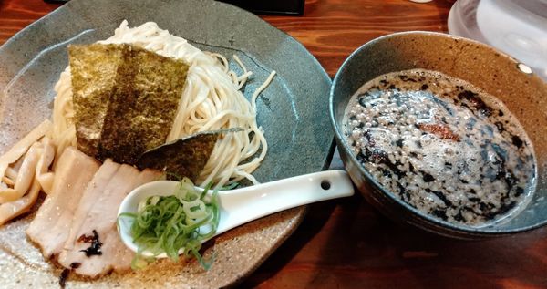 「つけ麺もつ」@龍の家 新宿小滝橋通り店の写真