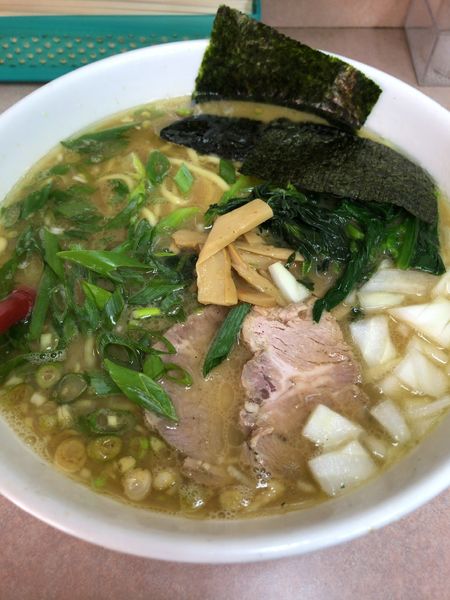 「ラーメン(大盛り)」@横浜ラーメン あばん 上尾西口駅前店の写真