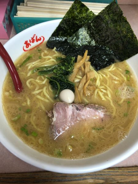 「ラーメン(大盛り)」@横浜ラーメン あばん 上尾西口駅前店の写真