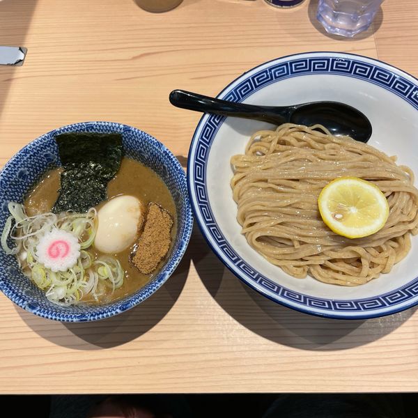 「つけ麺200g＋味玉」@狼煙 浦和店の写真