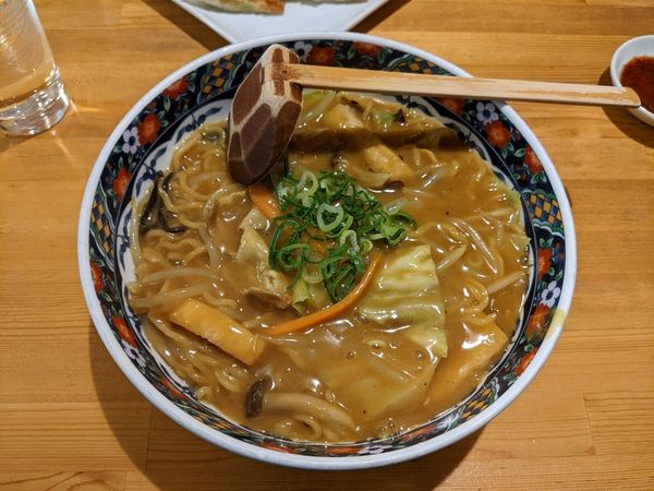 「特選カレーラーメン」@中華菜館 蓮根の写真