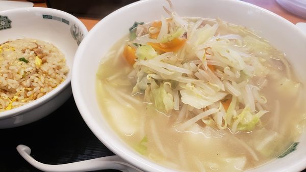 「野菜たっぷりタンメン＋半チャーハンセットA」@日高屋 瑞江駅前店の写真