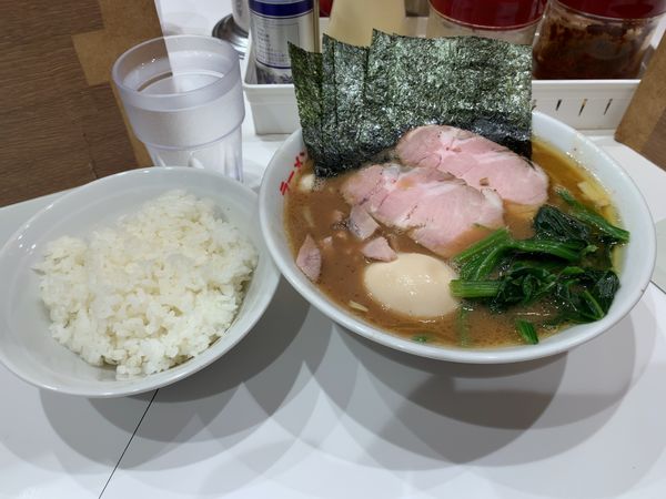 「上ラーメン＋ライス」@ラーメン 三浦家の写真