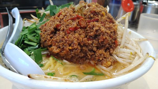「台湾ラーメン、大盛り、もやし」@俺の夢の写真