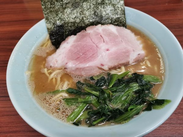 「ラーメン並」@横浜ラーメン 武蔵家 大山店の写真