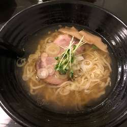 しょうゆラーメン大盛