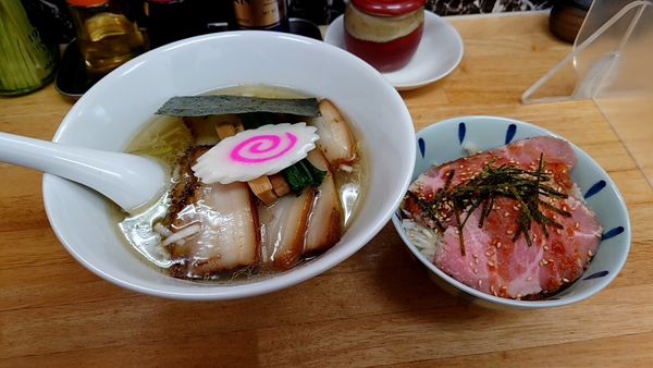 「チャーシュー麺＋チャーシュー丼」@汐のやの写真