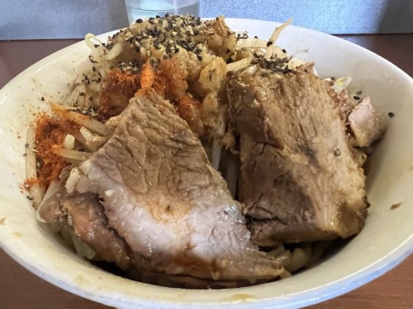 「豚汁無し・ニンニク少な目（1200円）」@ラーメン荘 地球規模で考えろ ソラの写真