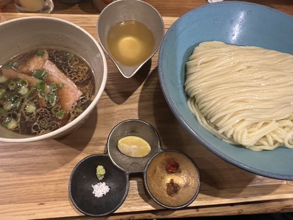 「木桶醤油つけ麺・大（1200円）」@いかれたNOODLE Fishtonsの写真