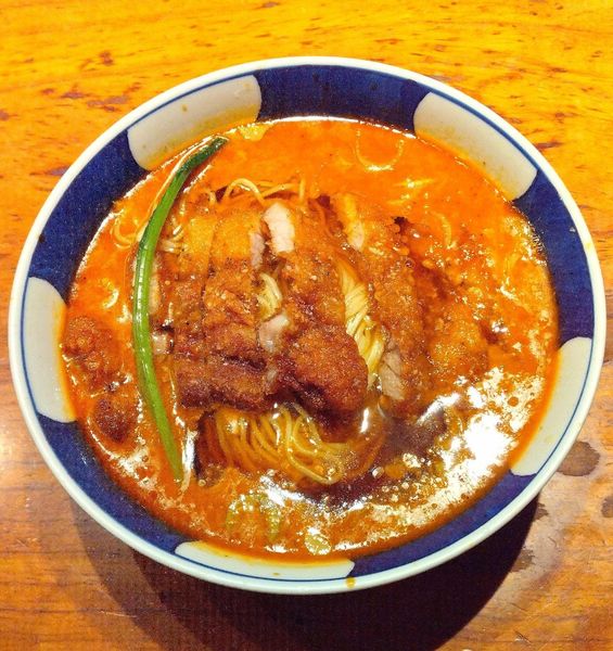 「排骨担々麺 1100円」@支那麺 はしご 銀座本店の写真