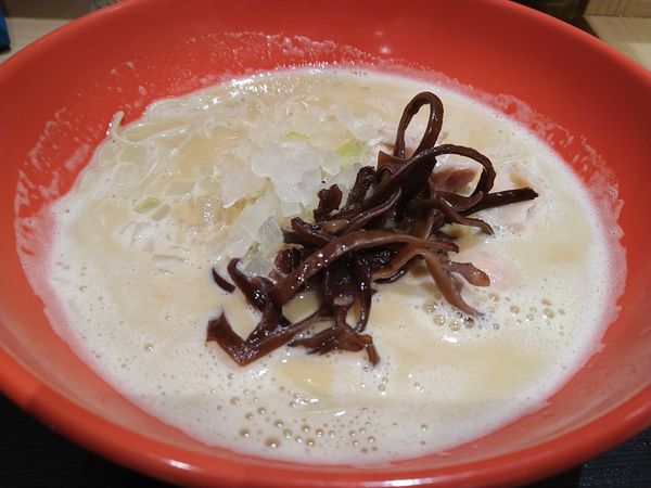 「濃厚鶏白湯ラーメン」@鶏白湯 美富の写真