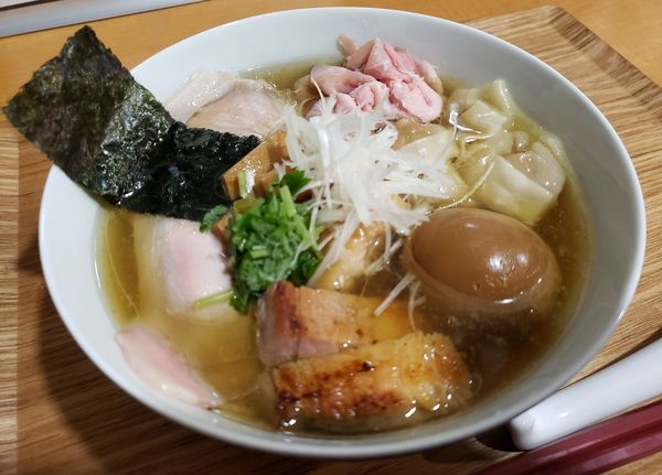 「特製塩らーめん」@らーめん亭 ひなり竜王の写真