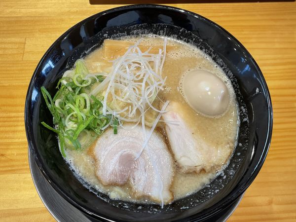 「鶏そば　味玉　￥１０００」@鶏そば ぶんろくの写真