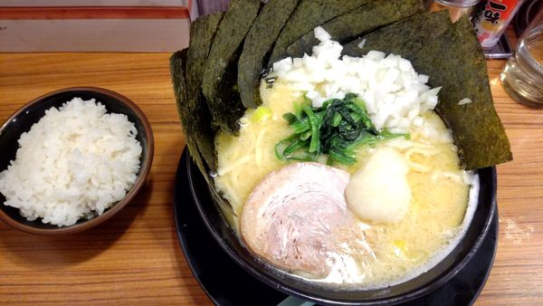 「塩　濃い、多　海苔トッピング」@池袋商店 2号店の写真