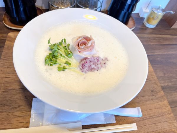 「泡鷄白湯 塩」@鶏×麦 ららの写真