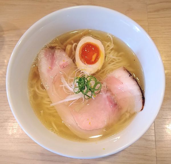 「ゆず塩らーめん＋ネギ玉飯」@らーめんMAIKAGURAの写真