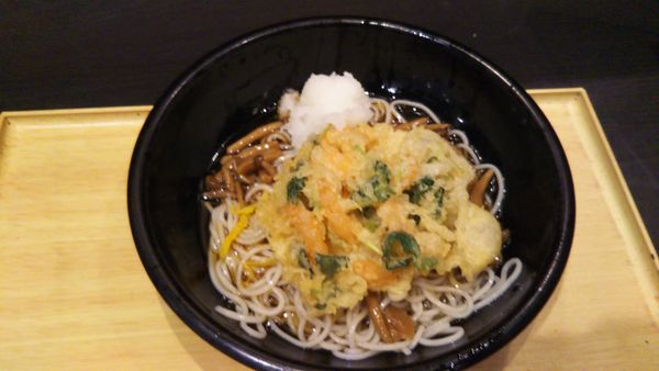 「芝海老のかき揚げぶっかけそば」@小諸そば 水道橋店の写真