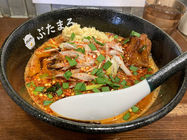 「辛味噌らーめん」@らーめんぶたまろの写真