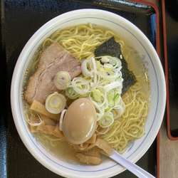 塩ラーメン大盛り　味玉