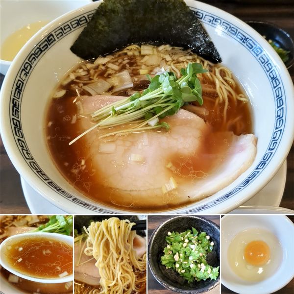 「醤油ラーメン(細麺)＋青唐＋生卵＝950円」@稲荷屋の写真