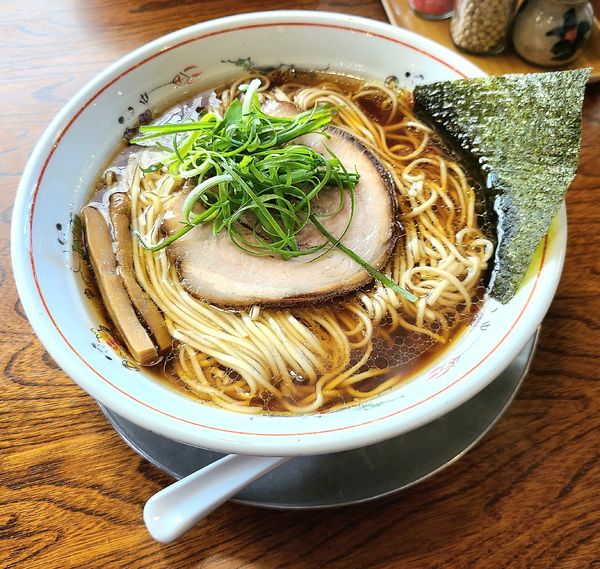 「醤油ラーメン+大盛」@中華そば 一楽の写真