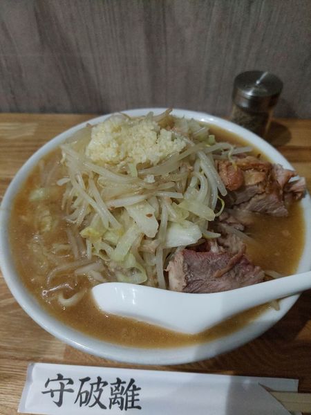 「みそ＋一味唐辛子1270円」@麺屋のスたの写真