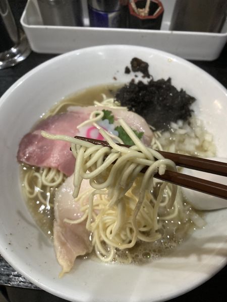 「煮干しそば900 和え玉250」@中華そば いづるの写真