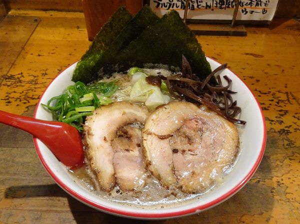「トッピング全部のせとんこつラーメン（1,100円）」@きら星の写真