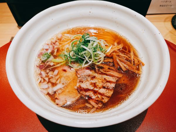 「純煮干しらーめん 黒」@麺庭つむぎの写真