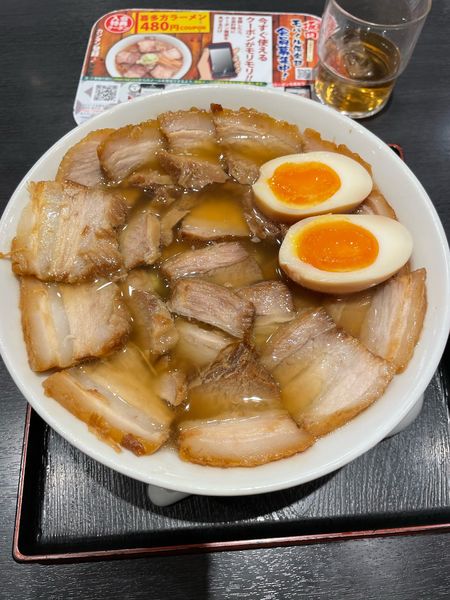「メガ盛り焼豚ラーメン」@喜多方ラーメン 坂内 大森東口店の写真