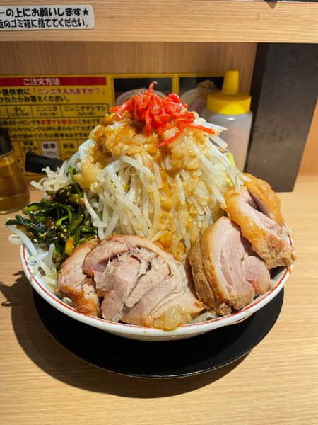 「ミニぶた＋辛ニラ」@ラーメン豚山 門前仲町店の写真