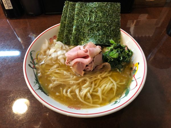 「豚骨醤油ラーメン+白米ハーフ」@こいけのいえけいの写真