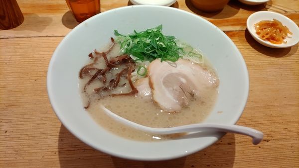 「白丸」@博多一風堂 岡山店の写真