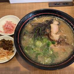 濃ゆか豚骨＋替玉