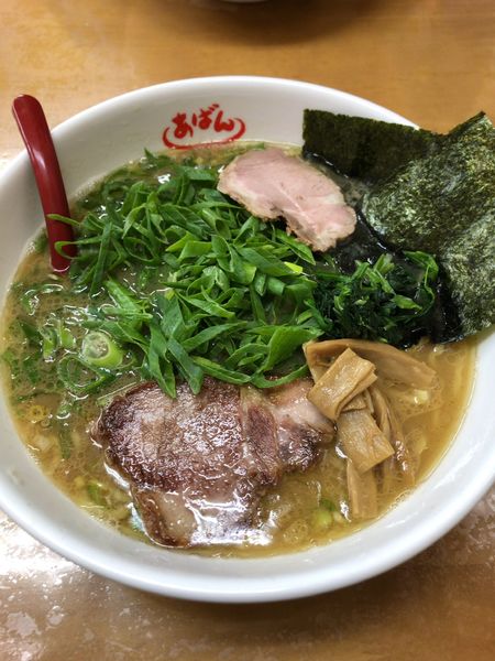「青ネギラーメン(大盛り)」@横浜ラーメン あばん 上尾西口駅前店の写真