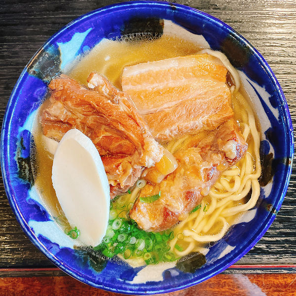 「楚辺のまかないそば」@沖縄そば 海産物料理店 楚辺の写真