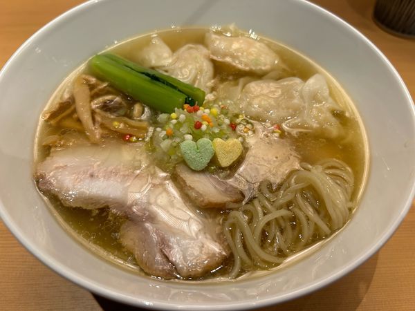 「【限定】海老塩ワンタン麺1200円」@らぁ麺 恋泥棒の写真