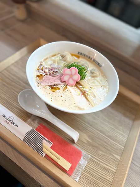 「濃厚えびそば+わんたんトッピング」@えびそば 緋彩の写真