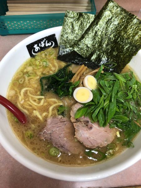 「ラーメン(大盛り)」@横浜ラーメン あばん 上尾西口駅前店の写真