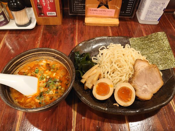 「辛味噌つけ麺+味玉(麺少なめ、940円)」@北海道らーめん ひむろ 赤羽店の写真