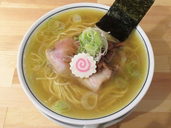 「ラーメン（850円）」@there is ramenの写真